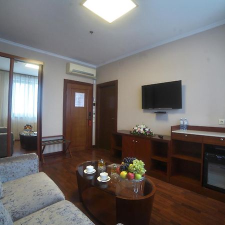 Grand Voyage Hotel Almaty Eksteriør bilde