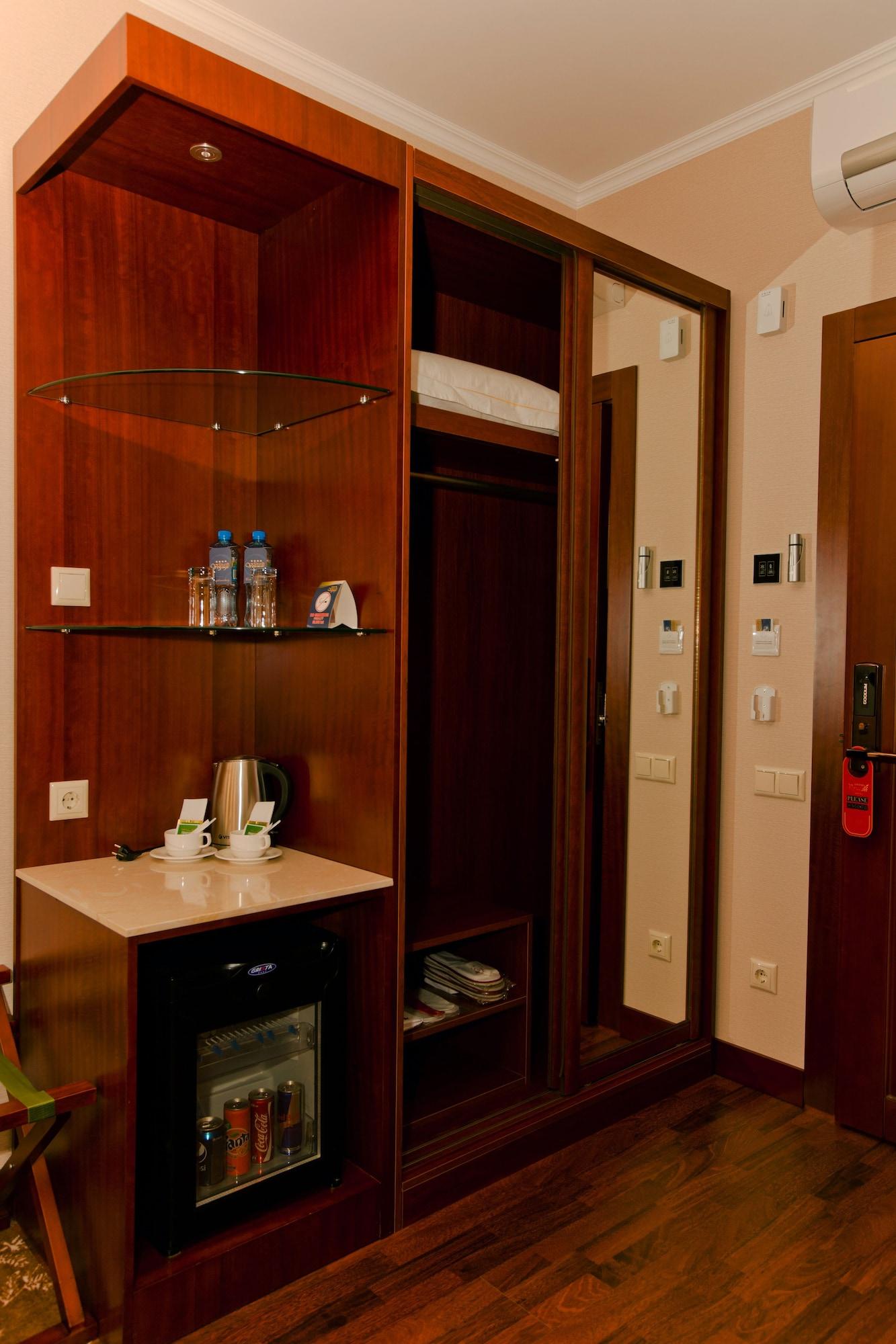 Grand Voyage Hotel Almaty Eksteriør bilde