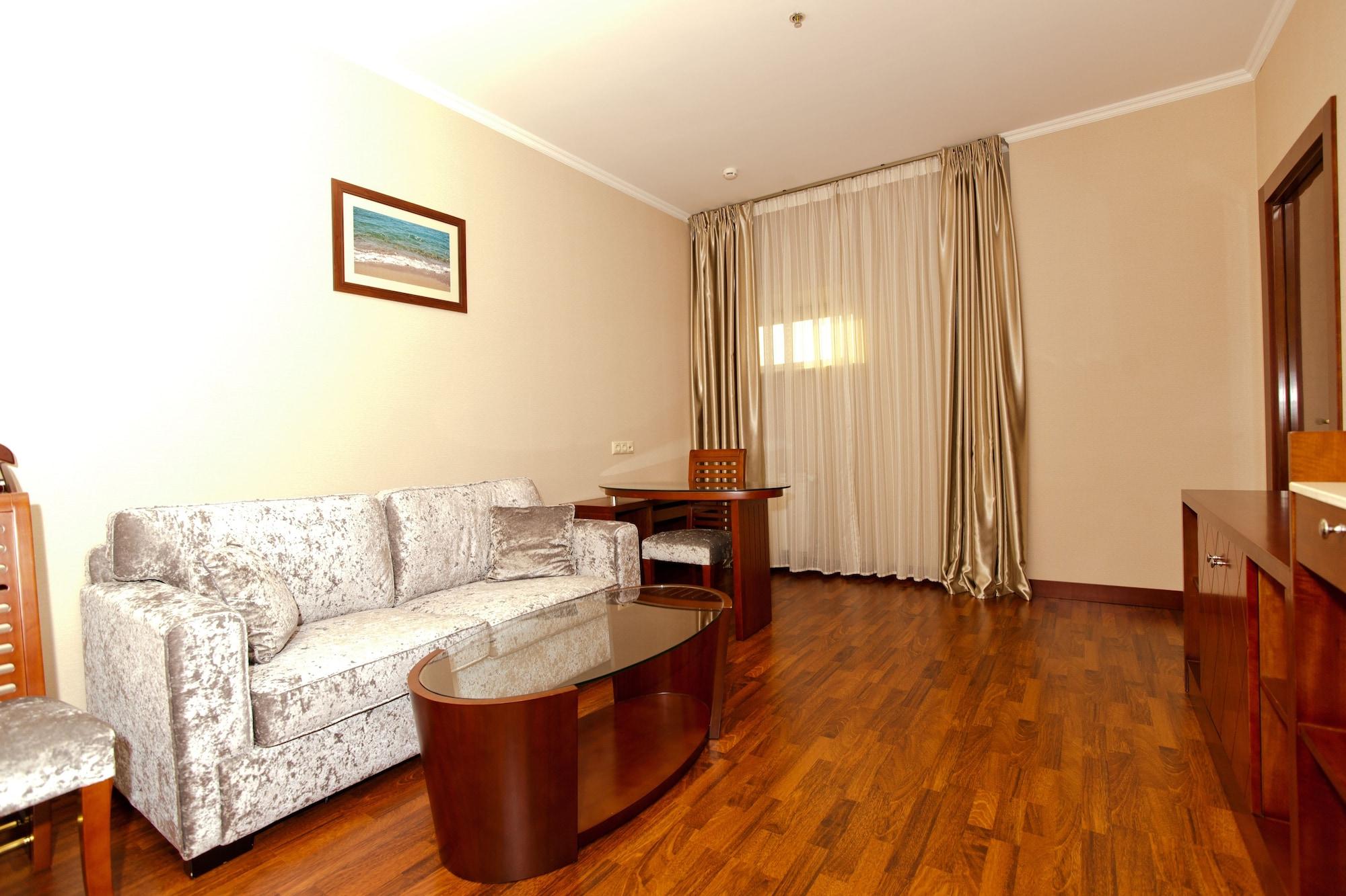 Grand Voyage Hotel Almaty Eksteriør bilde