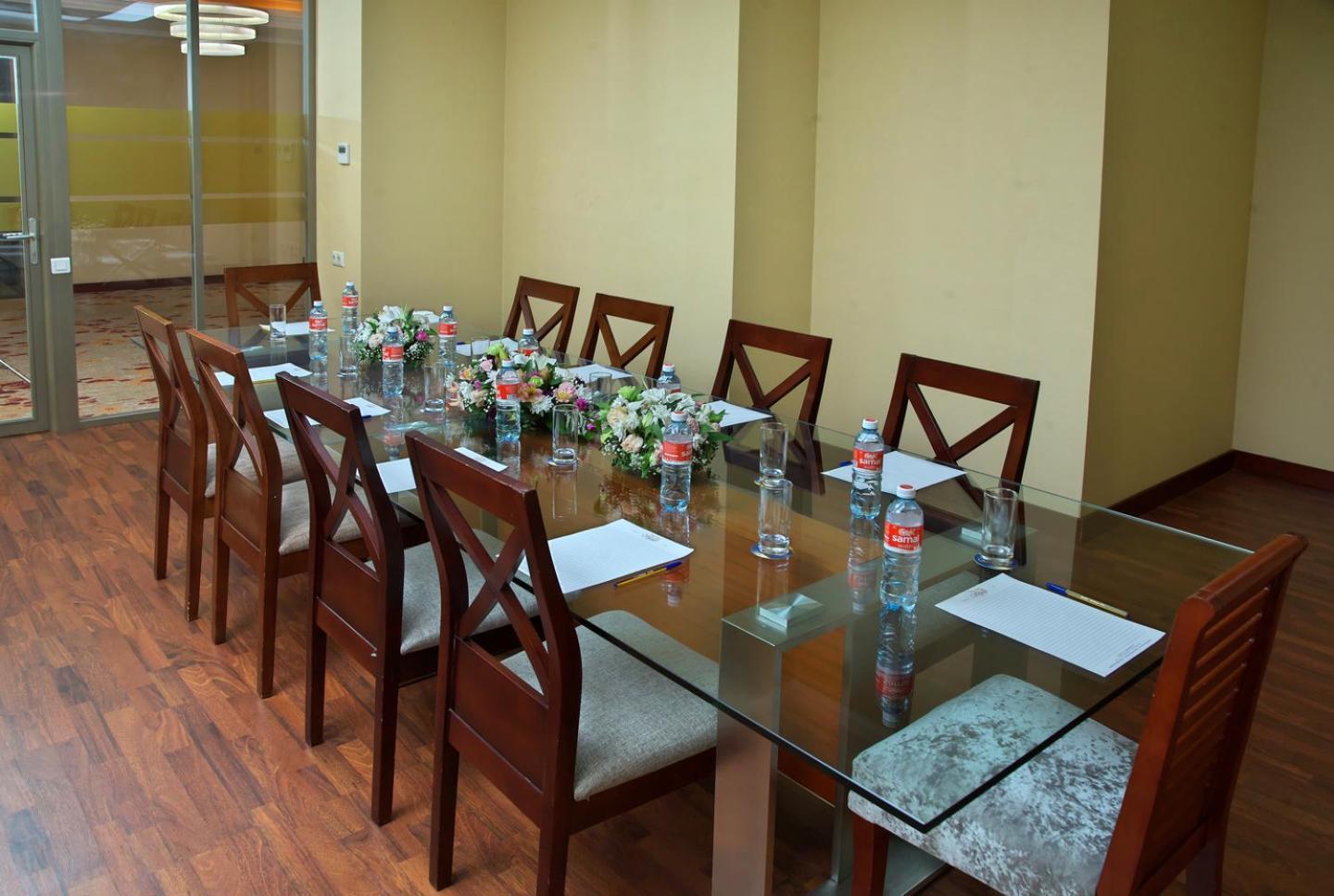Grand Voyage Hotel Almaty Eksteriør bilde