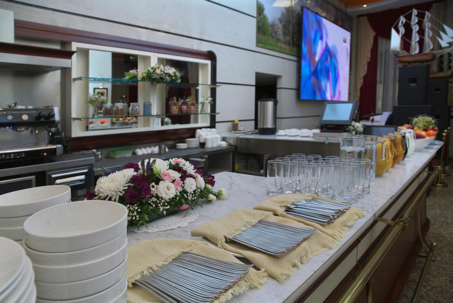 Grand Voyage Hotel Almaty Eksteriør bilde