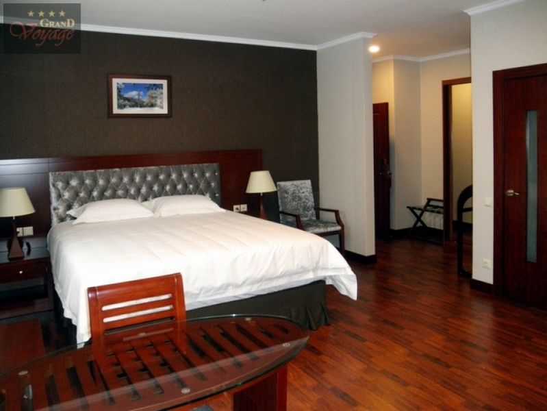 Grand Voyage Hotel Almaty Eksteriør bilde